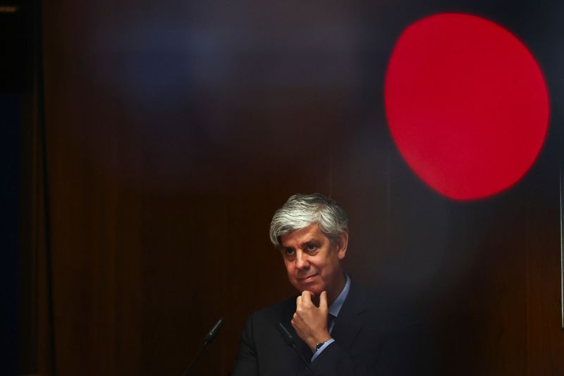 © Reuters. FOTO DE ARCHIVO: Mario Centeno, gobernador del Banco de Portugal, 17 de mayo del 2022. REUTERS/Pedro Nunes/File Photo