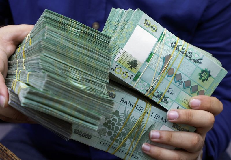Bank sentral Libanon menggunakan kurs valas 15.000 pound per dolar pada 1 Februari