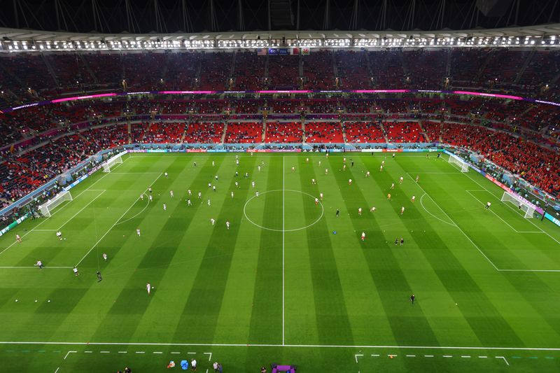 © Reuters. Soccer Football - FIFA World Cup Qatar 2022 - Group B - United States v Wales - Ahmad Bin Ali Stadium, Al Rayyan, Qatar - November 21, 2022 General view inside the stadium before the match REUTERS/Fabrizio Bensch