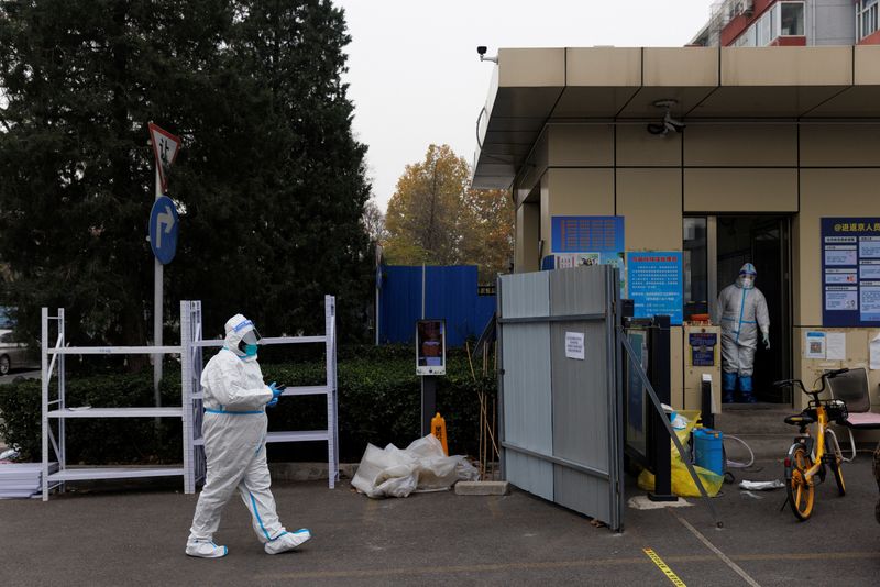 &copy; Reuters. 　中国の首都・北京市当局は２２日の会見で、同日午後３時（日本時間午後４時）までの１５時間に、新たに６３４人の新型コロナウイルス感染者を確認したと明らかにした。北京市内で１