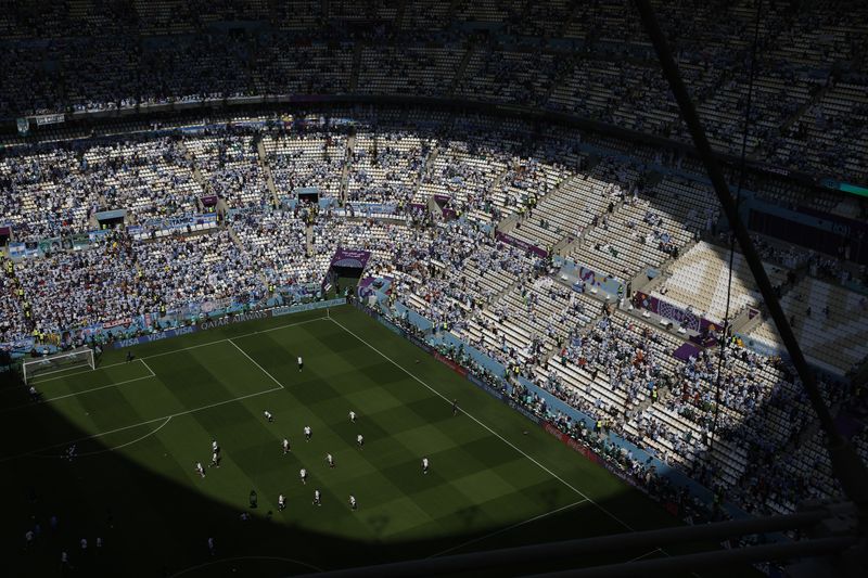 &copy; Reuters. Estádio em jogo Argentina x Saudi Arabia
 22/11/2022      REUTERS/Peter Cziborra