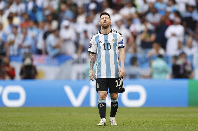 &copy; Reuters. Lionel Messi durante partida da Argentina contra a Arábia Saudita pela Copa do Mundo do Catar
22/11/2022 Yukihito Taguchi-USA TODAY Sports