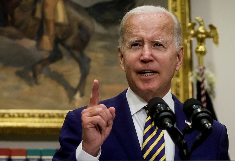 &copy; Reuters. FILE PHOTO: U.S. President Joe Biden speaks about administration plans to forgive federal student loan debt during remarks in the Roosevelt Room at the White House in Washington, U.S., August 24, 2022. REUTERS/Leah Millis/File Photo