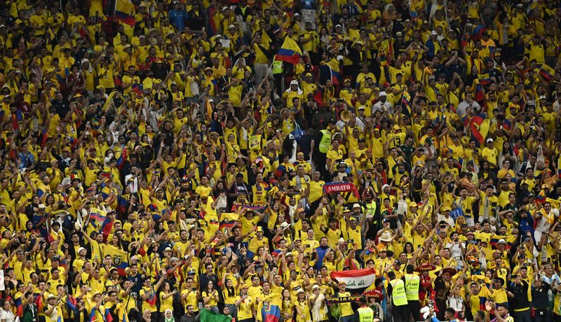 &copy; Reuters. جماهير الإكوادور خلال مباراة فريقهم أمام قطر في افتتاح بطولة كأس العالم لكرة القدم في استاد البيت بالخور في قطر يوم 20 نوفمبر تشرين الثاني 2022