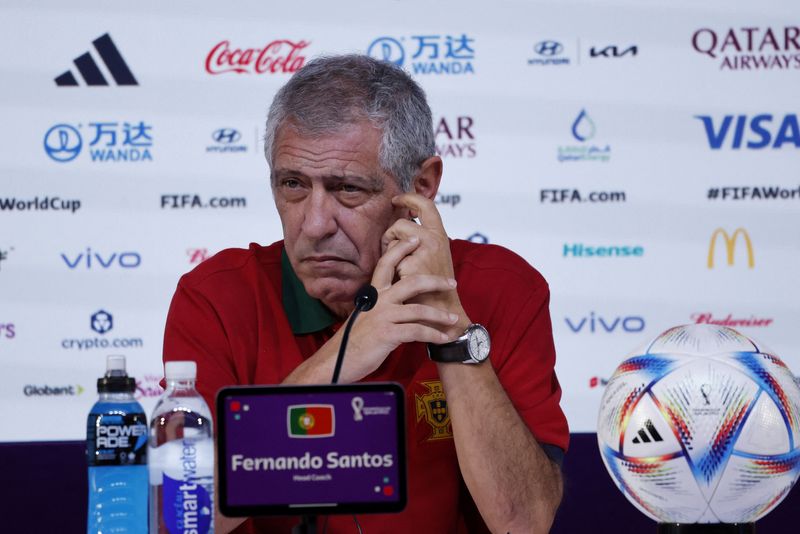 &copy; Reuters. Técnico da seleção de Portugal, Fernando Santos, durante entrevista coletiva em Doha
23/11/2022 REUTERS/Suhaib Salem