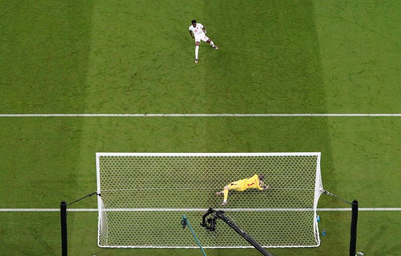 &copy; Reuters. Courtois defende pênalti de Davies em vitória sofrida da Bélgica por 1 x 0 sobre o Canadá
23/11/2022
REUTERS/Kai Pfaffenbach