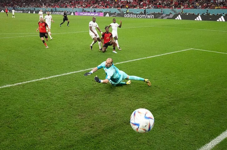 &copy; Reuters. 　サッカーのＷ杯カタール大会は２３日、１次リーグの試合を行い、Ｆ組でベルギーが１─０でカナダに勝利した。写真はのミシー・バチュアイのゴールシーン（２０２２年　ロイター）