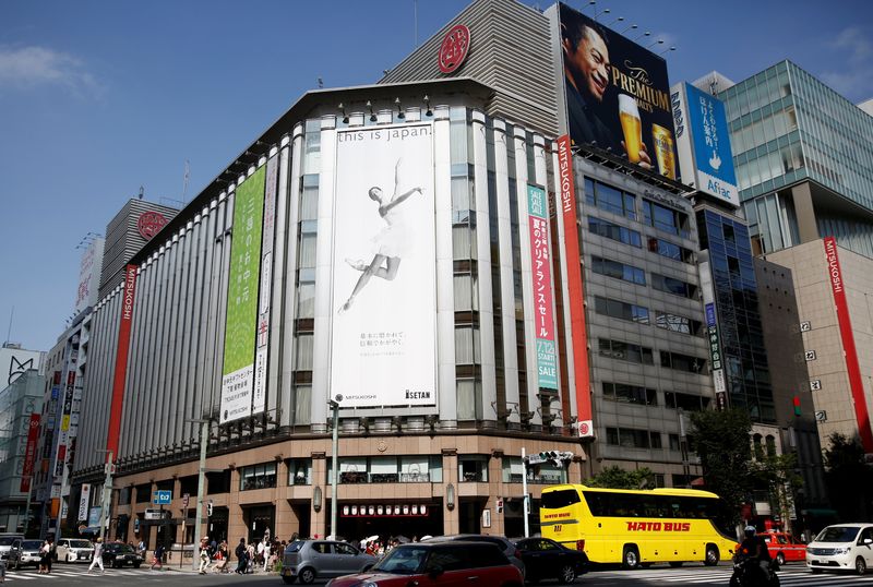 &copy; Reuters. 　１１月２４日、日本百貨店協会が発表した１０月の全国百貨店売上高は、店舗数調整後で前年比１１．４％増の４２８１億円と、８か月連続プラスになった。２０１７年７月、都内で撮影
