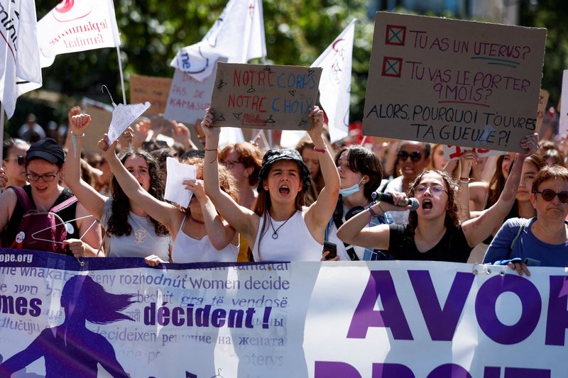 French lower house votes to make abortion a constitutional right