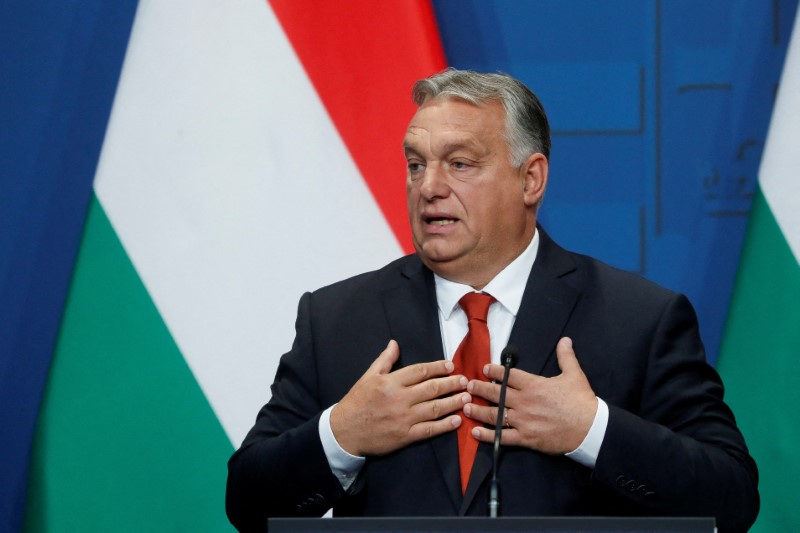 &copy; Reuters. FOTO DE ARCHIVO: El primer ministro húngaro, Viktor Orbán, durante una rueda de prensa en Budapest, Hungría, 3 de octubre de 2022. REUTERS/Bernadett Szabo