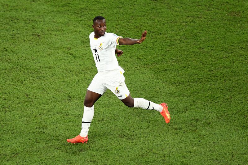 &copy; Reuters. عثمان بوكاري لاعب غانا يحتفل باحراز الهدف الثاني في شباك البرتغال بكأس العالم 2022 يوم الخميس. تصوير: ماركو جوريكا - رويترز. 