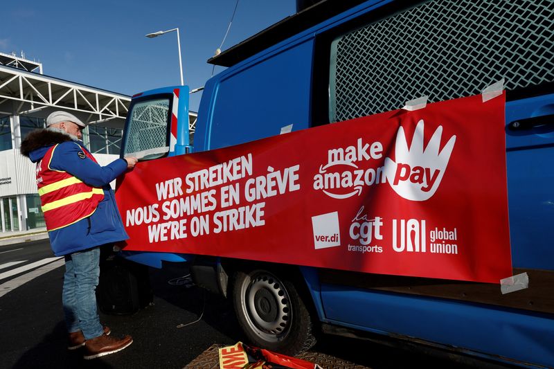 Lavoratori Amazon a livello globale invitati a scioperare durante Black Friday