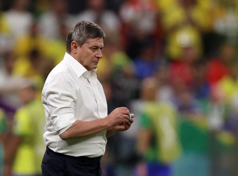 &copy; Reuters. Técnico da seleção da Sérvia, Dragan Stojkovic, durante partida contra o Brasil pela Copa do Mundo do Catar
24/11/2022 REUTERS/Matthew Childs