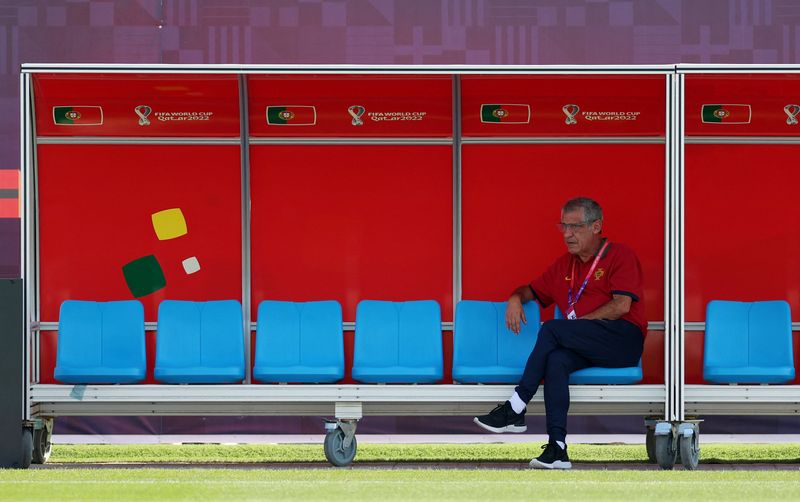 &copy; Reuters. Técnico da seleção portuguesa, Fernando Santos
25/11/2022
REUTERS/Pedro Nunes