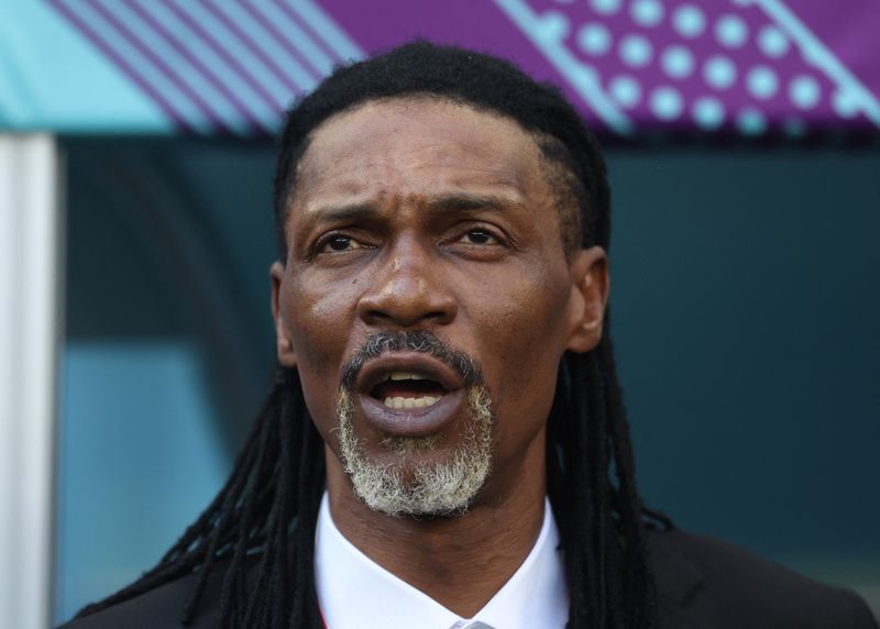 &copy; Reuters. Técnico de Camarões Rigobert Song
 28/11/2022    REUTERS/Carl Recine