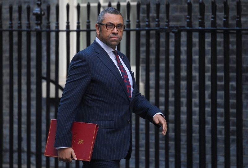 &copy; Reuters. FILE PHOTO: British Foreign Secretary James Cleverly walks outside Number 10 Downing Street, in London, Britain, November 22, 2022. REUTERS/Toby Melville