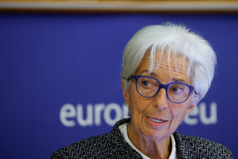 &copy; Reuters. La présidente de la Banque centrale européenne (BCE), Christine Lagarde, témoigne devant la commission des affaires économiques et monétaires (ECON) du Parlement européen, à Bruxelles. /Photo prise le 28 novembre 2022/REUTERS/Johanna Geron