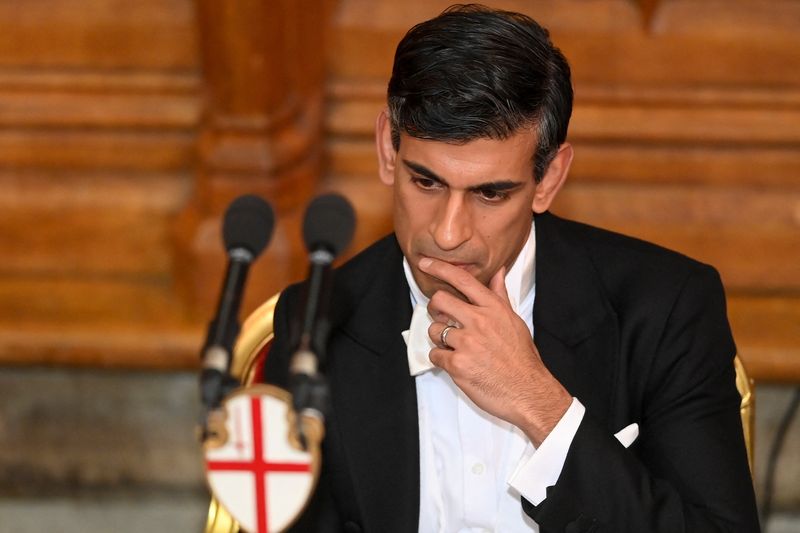 © Reuters. British Prime Minister Rishi Sunak looks on during the annual Lord Mayor's Banquet at Guildhall, in London, Britain November 28, 2022. REUTERS/Toby Melville