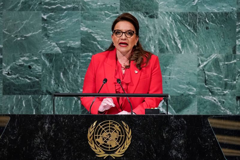 &copy; Reuters. FILE PHOTO: Honduran President Xiomara Castro addresses the 77th Session of the United Nations General Assembly at U.N. Headquarters in New York City, U.S., September 20, 2022. REUTERS/Eduardo Munoz
