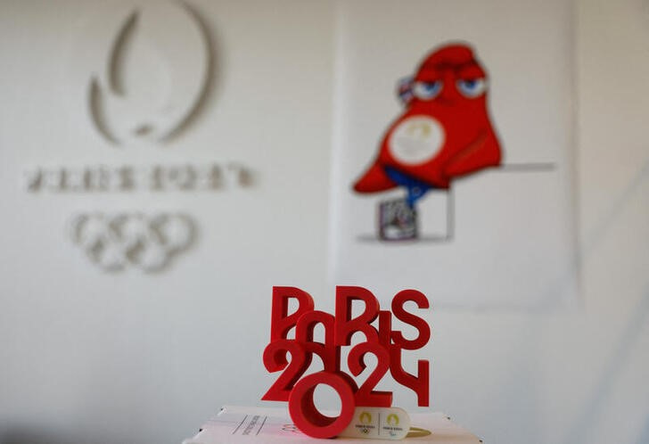 &copy; Reuters. 　２０２４年パリ五輪・パラリンピック組織委員会は２８日、大会の入場券について、１２月１日から最初の抽選（１０００万枚）を開始すると発表した。仏サンドニで１１日撮影（２０２