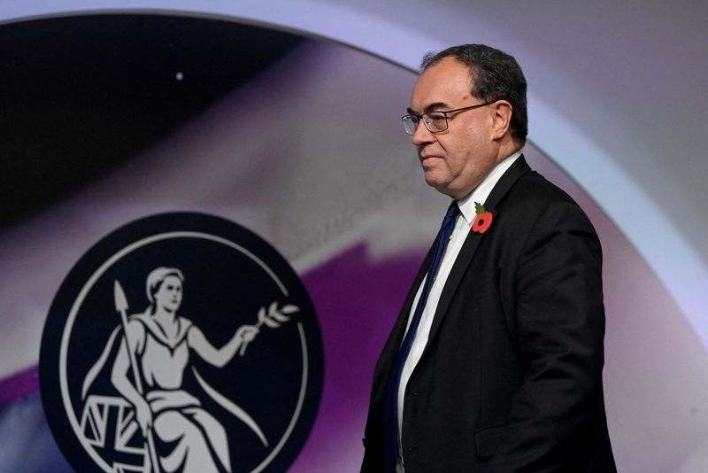 &copy; Reuters. FILE PHOTO: Governor of the Bank of England Andrew Bailey walks ahead of the Monetary Policy Report News Conference at The Bank of England, in London, Britain November 3, 2022. REUTERS/Toby Melville/Pool/File Photo