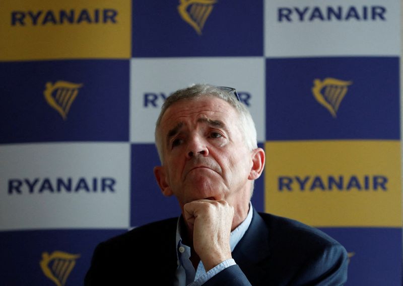 &copy; Reuters. FILE PHOTO: Ryanair Chief Executive Michael O'Leary holds a news conference in Budapest, Hungary September 13, 2022. REUTERS/Bernadett Szabo