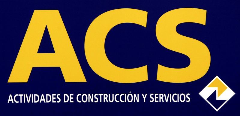 &copy; Reuters. FOTO DE ARCHIVOS: El logotipo del grupo español de construcción, energía y servicios ACS en Madrid, España, el 26 de mayo de 2008. REUTERS/Sergio Pérez