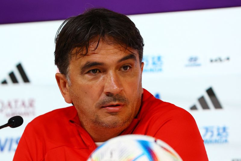 &copy; Reuters. Técnico da seleção da Croácia, Zlatko Dalic, durante entrevista em Doha
30/11/2022 REUTERS/Gareth Bumstead