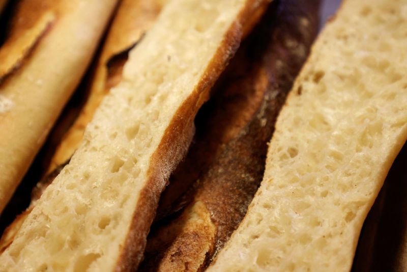 &copy; Reuters. Baguete em padaria de Paris
17/2/2021
REUTERS/Sarah Meyssonnier