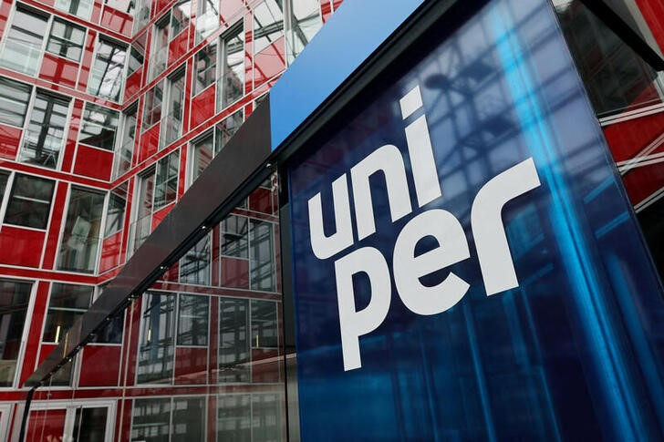Uniper pide miles de millones de euros como indemnización a Gazprom