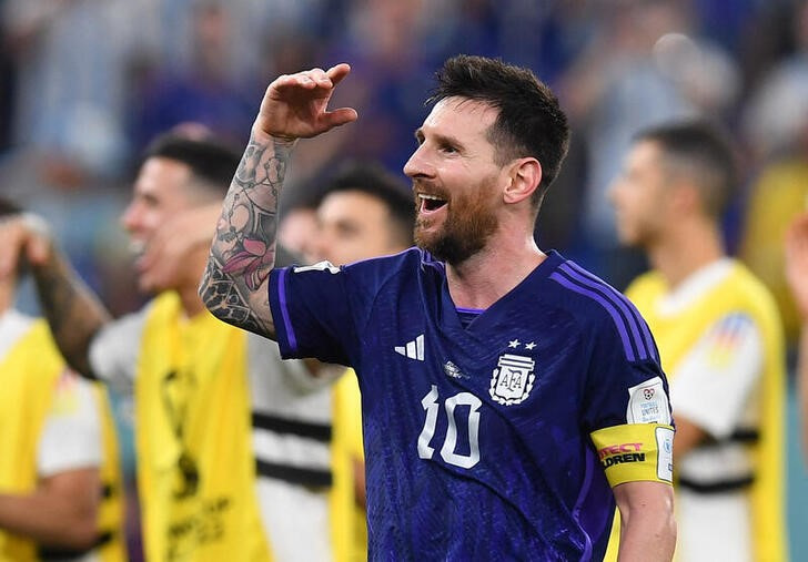 © Reuters.  Nov 30, 2022 
Foto del miércoles del capitan de Argentina Lionel Messi celebrando la clasificación  a octavos de final del Mundial 
REUTERS/Jennifer Lorenzini