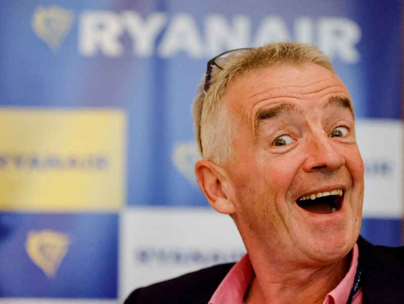 &copy; Reuters. FILE PHOTO: Ryanair CEO Michael O'Leary reacts as he holds a news conference in Brussels, Belgium September 7, 2022. REUTERS/Johanna Geron/File Photo