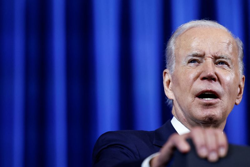 &copy; Reuters. U.S. President Joe Biden addresses the White House Tribal Nations Summit at the Interior Department in Washington, U.S., November 30, 2022. REUTERS/Evelyn Hockstein