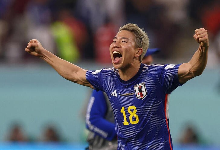 © Reuters. Dic 1, 2022 
Foto del jueves del futbolista de Japón Takuma Asano celebrando la clasificación a octavos de final del Mundial 
REUTERS/Paul Childs