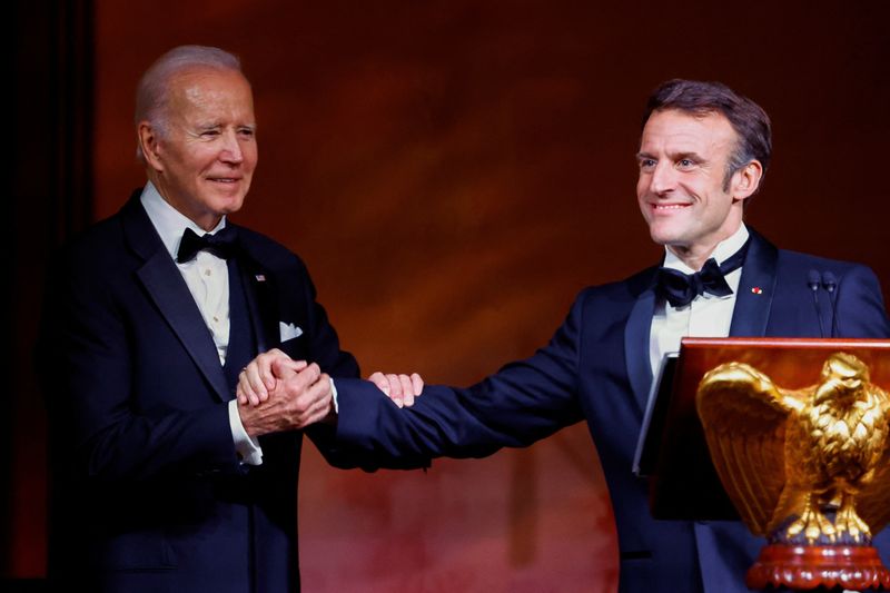 &copy; Reuters. Le président américain Joe Biden accueille le président français Emmanuel Macron à la Maison Blanche pour une visite d'État. /Photo prise le 1er decembre 2022/REUTERS/Evelyn Hockstein