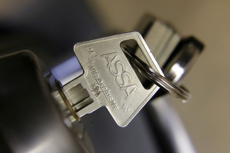 Assa Abloy locks in $800 million deal to sell Emtek, Yale businesses to Fortune Brands