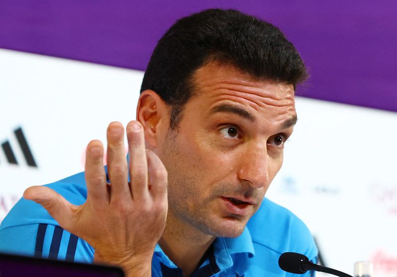 &copy; Reuters. Técnico da seleção da Argentina, Lionel Scaloni, durante entrevista coletiva em Doha
02/12/2022 REUTERS/Gareth Bumstead