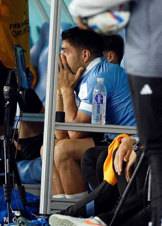 &copy; Reuters. Dic 2, 2022 
Foto del viernes del delantero de Uruguay Luis Suarez reaccionando por la eliminación en el Mundial 
 REUTERS/John Sibley