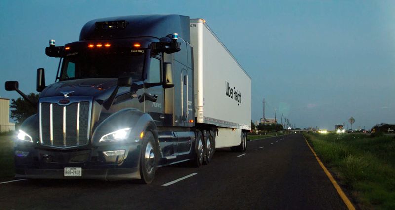 © Reuters. A Peterbilt truck with Aurora equipment and Uber Freight written on the side is seen in this undated handout picture.  Aurora/Handout via REUTERS 