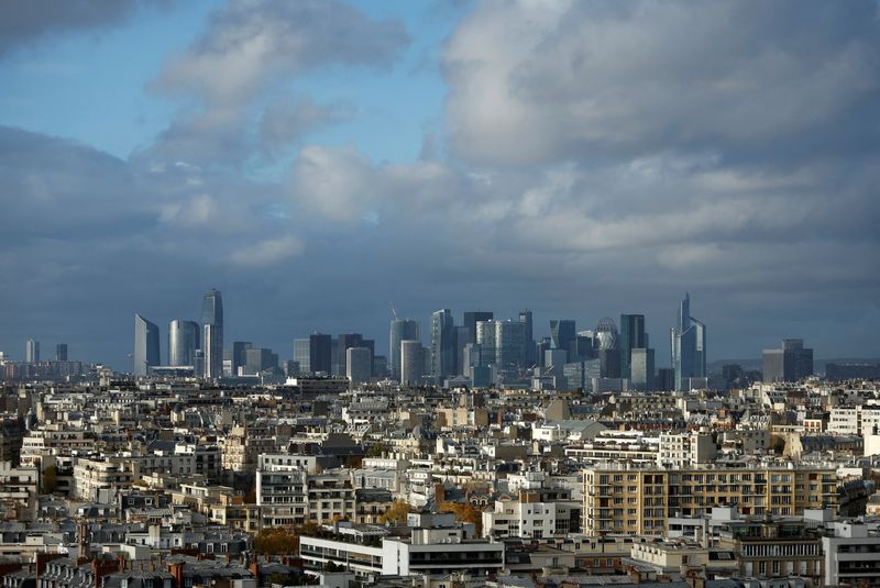 &copy; Reuters. A general view shows the business district of La Defense and the roofs of Paris 16th district, in Paris, France, November 28, 2022. REUTERS/Christian Hartmann/File Photo