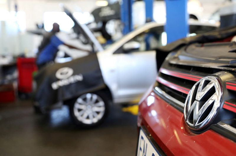 &copy; Reuters. FILE PHOTO: A Volkswagen car dealership in Soweto, South Africa February 20, 2019. REUTERS/Siphiwe Sibeko/File Photo