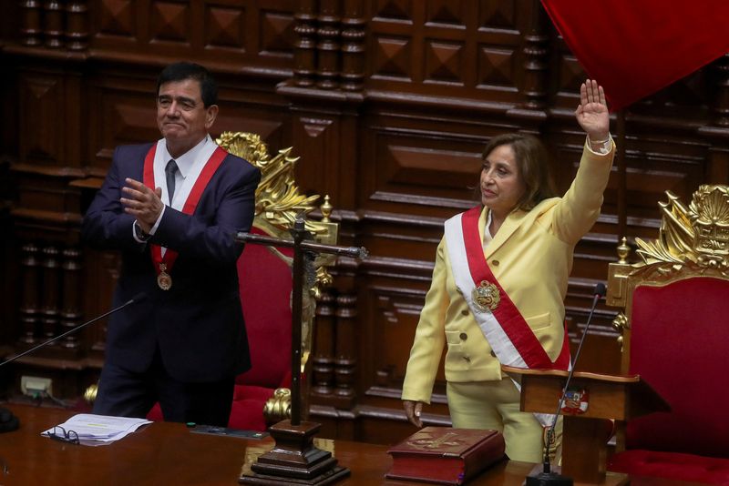 © Reuters. Peru's Vice President Dina Boluarte, who was called on by Congress to take the office of president after the legislature approved the removal of President Pedro Castillo in an impeachment trial, attends her swearing-in ceremony in Lima, Peru December 7, 2022. REUTERS/Sebastian Castaneda