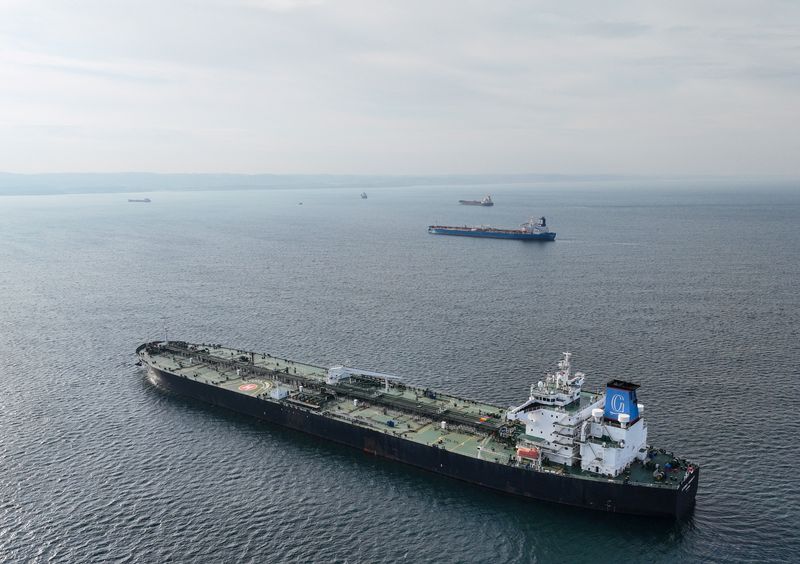 &copy; Reuters. Oil tankers wait at anchorage in the Black Sea off Kilyos near Istanbul, Turkey, December 8, 2022. REUTERS/Mehmet Emin Caliskan