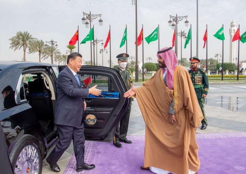 サウジと中国、戦略協定に署名　習主席「アラブとの新時代」到来