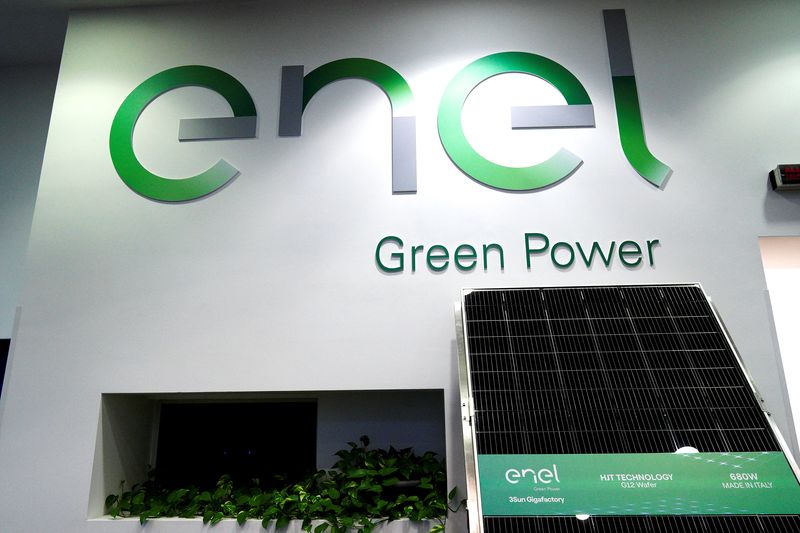 &copy; Reuters. FILE PHOTO: A prototype of a bifacial photovoltaic module is seen inside Italian utility Enel's solar panel gigafactory in Catania, Italy, November 28, 2022. REUTERS/Antonio Parrinello