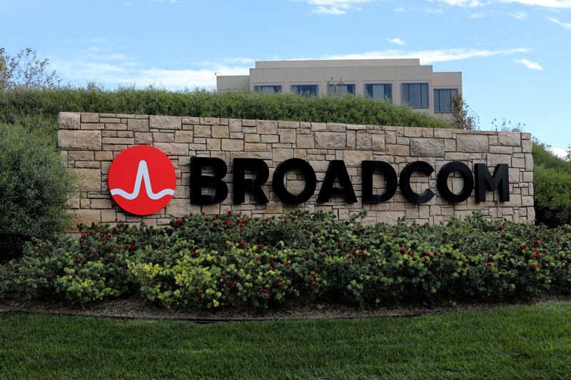 &copy; Reuters. FILE PHOTO: A sign to the campus offices of chip maker Broadcom Ltd is shown in Irvine, California, U.S., November 6, 2017. REUTERS/Mike Blake/File Photo