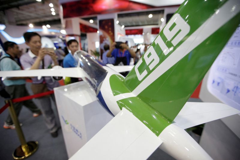 &copy; Reuters. FILE PHOTO: A model of a C919 airliner by Commercial Aircraft Corp of China (COMAC) is displayed at China Beijing International High-tech Expo in Beijing, China June 8, 2017. REUTERS/Jason Lee