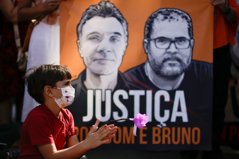 &copy; Reuters. Protesto por justiça aos falecidos Dom Phillips e Bruno Pereira, em Brasília
19/06/2022
REUTERS/Ueslei Marcelino