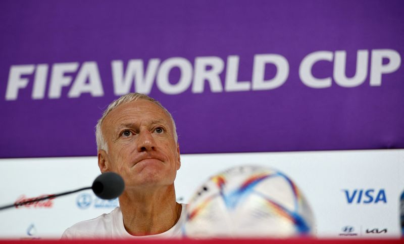 &copy; Reuters. Técnico da França Didier Deschamps
 9/12/2022   REUTERS/Suhaib Salem