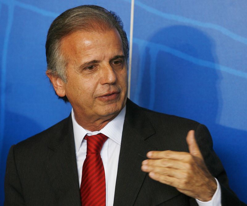 &copy; Reuters. José Múcio, futuro ministro da Defesa, em 2009, quando integrou gabinete do segundo mandato de Lula
9/2/2009
Roberto Jayme/Reuters